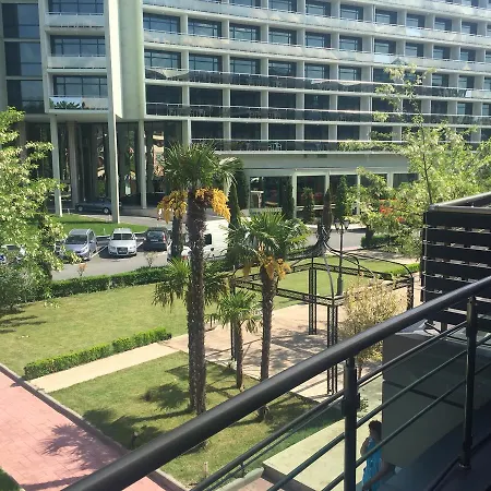 82 Apartament *